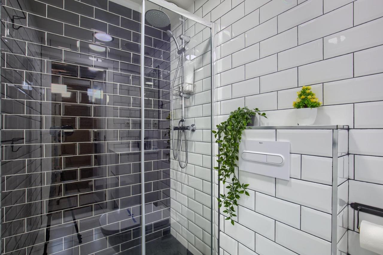 Charming Sol Attic Apartment มาดริด ภายนอก รูปภาพ
